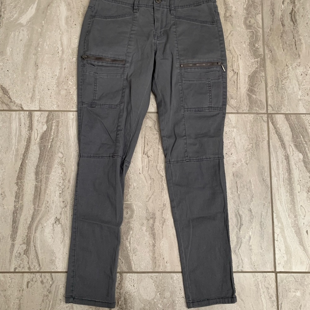 Grey cargo pants-Teen 
Size:5